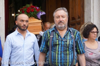 L'ultimo saluto a Massimo Stendardi