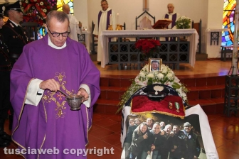 L'ultimo saluto al brigadiere Massimo Franceschini