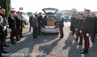 L'ultimo saluto al brigadiere Massimo Franceschini
