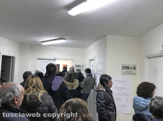 Lunghe file ai seggi