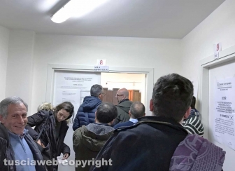 Lunghe file ai seggi