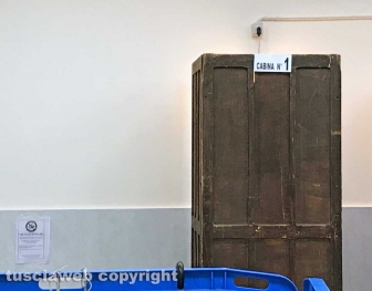 Lunghe file ai seggi