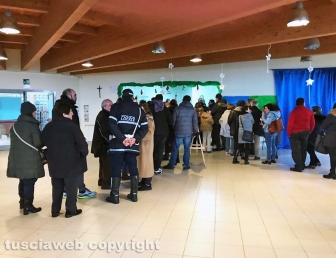Lunghe file ai seggi