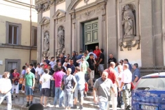 All\'uscita della chiesa della Pace