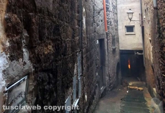Incendio in un magazzino