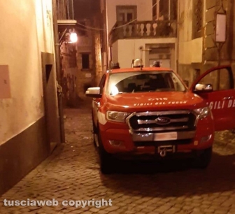 Incendio in un magazzino