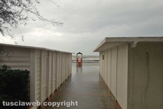 Mareggiata a Tarquinia, l'intervento della protezione civile