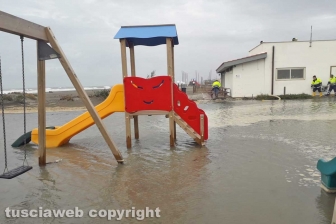Mareggiata a Tarquinia, l'intervento della protezione civile