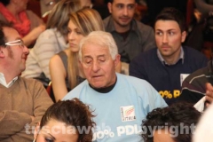 Attesa per l\'arrivo di Alfano