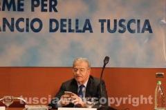 Attesa per l\'arrivo di Alfano