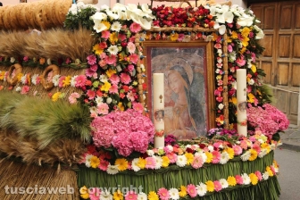 Marta celebra la festa della Madonna del Monte