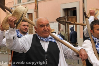 Marta celebra la festa della Madonna del Monte
