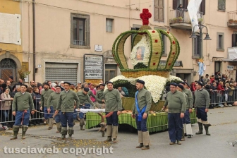 Marta celebra la festa della Madonna del Monte