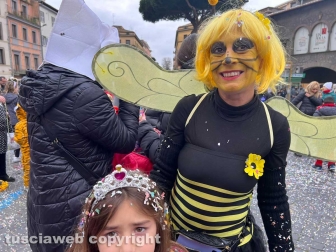 Viterbo - I festeggiamenti del martedì grasso in piazza del teatro
