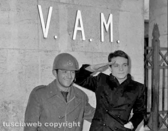 Viterbo - Massimo Ranieri militare alla Vam