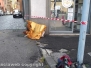 Materasso in fiamme sulla porta di casa