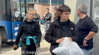 Mattatoio occupato ad Acquapendente, animalisti portati in questura
