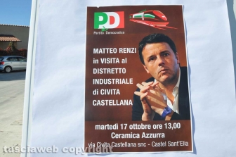 Matteo Renzi in treno nella Tuscia