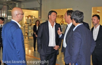 Matteo Renzi in treno nella Tuscia