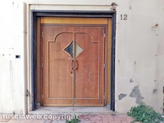 Terracina - La sede legale della Mediacom in via Fontana Vecchia