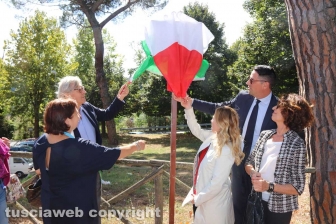 Una via intitolata ad Almirante