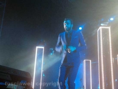 Mengoni In concerto - Le prime immagini