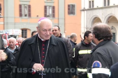 Il vescovo Fumagalli con il comandante Tornatore