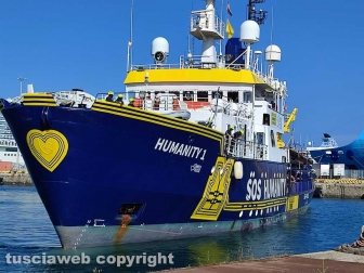 Civitavecchia - Ong Humanity 1 in porto