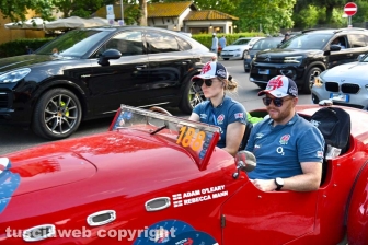 La Mille miglia a Viterbo - I mitici equipaggi delle auto d'epoca salutano la Tuscia