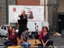 Mille scarpe rosse in piazza 