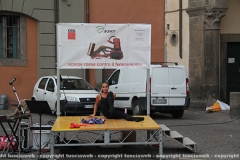 \"Scarpe rosse contro il femminicidio\" in piazza del comune