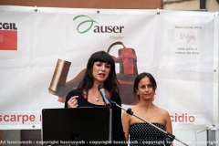 \"Scarpe rosse contro il femminicidio\" in piazza del comune