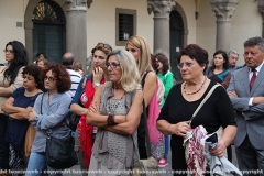 \"Scarpe rosse contro il femminicidio\" in piazza del comune