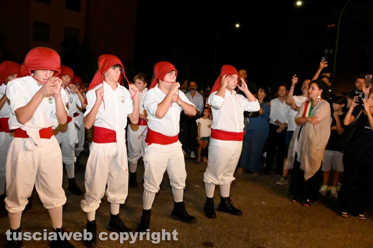 Santa Rosa - Viterbo – Rosa Virtutis illumina e incanta il quartiere Santa Barbara