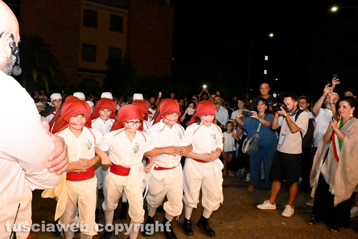Santa Rosa - Viterbo – Rosa Virtutis illumina e incanta il quartiere Santa Barbara
