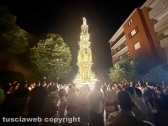 Santa Rosa - Viterbo – Rosa Virtutis illumina e incanta il quartiere Santa Barbara