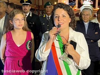 Minimacchina - Santa Rosa, Miracolo di fede incanta Santa Barbara - Chiara Frontini con Chiara Giorgi