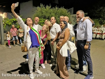 Minimacchina - Santa Rosa, Miracolo di fede incanta Santa Barbara - La sindaca Chiara Frontini