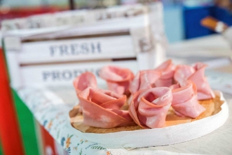 Mondo Convenienza a Viterbo, la festa e lo store