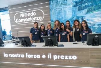 Mondo Convenienza a Viterbo, la festa e lo store