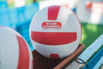 Mondo Convenienza a Viterbo, la festa e lo store