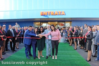 Mondo Convenienza, l'inaugurazione