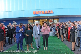 Mondo Convenienza, l'inaugurazione