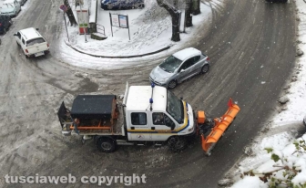 Maltempo - La neve a Montefiascone - Uno spazzaneve