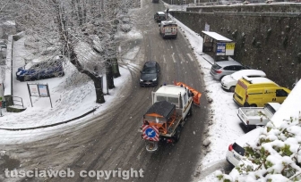 Maltempo - La neve a Montefiascone - Uno spazzaneve