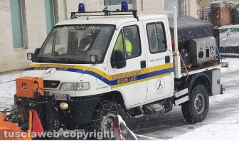 Maltempo - La neve a Montefiascone - Uno spazzaneve