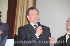 Il primo ministro Monti al cinema Genio