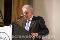 Il primo ministro Monti al cinema Genio