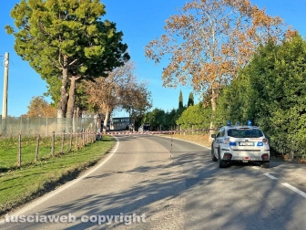 Viterbo - Auto contro camion in strada Terme