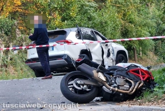 Canepina - Auto contro moto sulla Canepinese, muore centauro